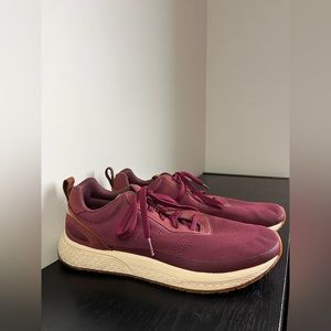 EUC LL Bean. Maroon Burgundy Stone Coast Comfort Shoe Sneakers. Size 11.